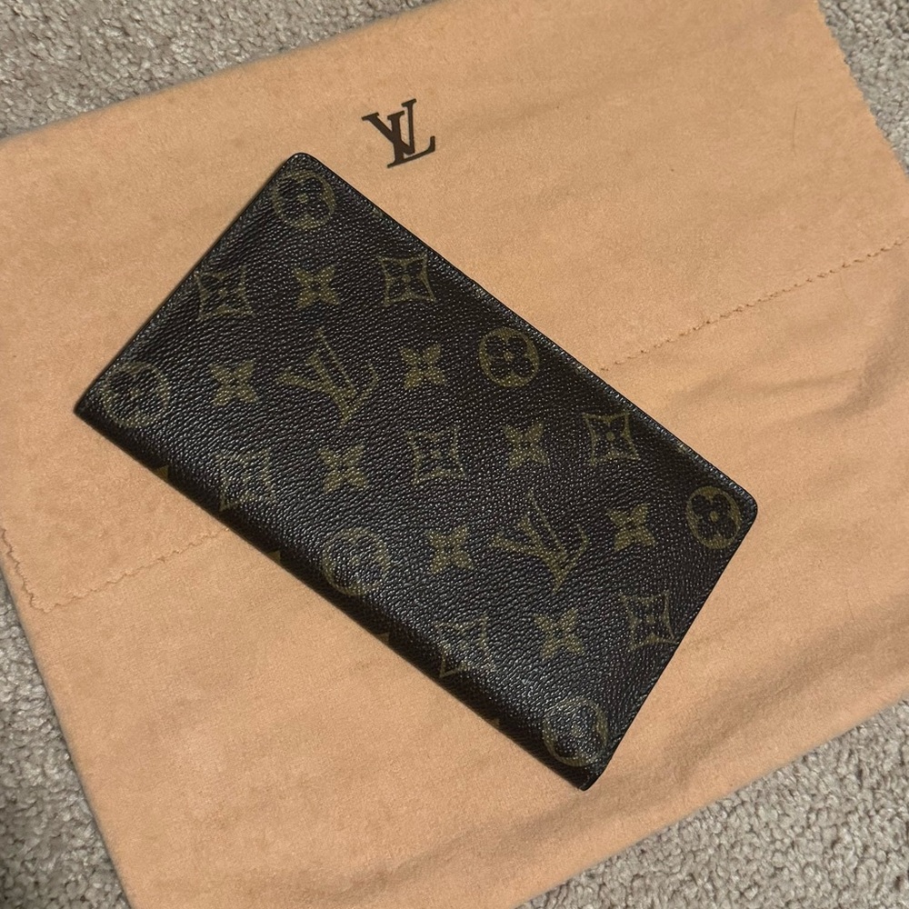 Authentic Louis Vuitton bifold wallet/card holder